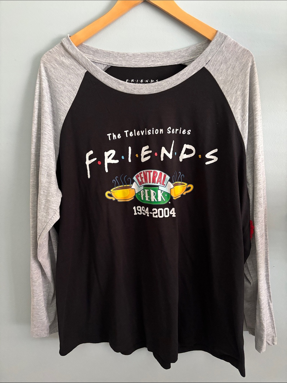 licensed Friends Raglan long-sleeve Tee Size 1X NWT